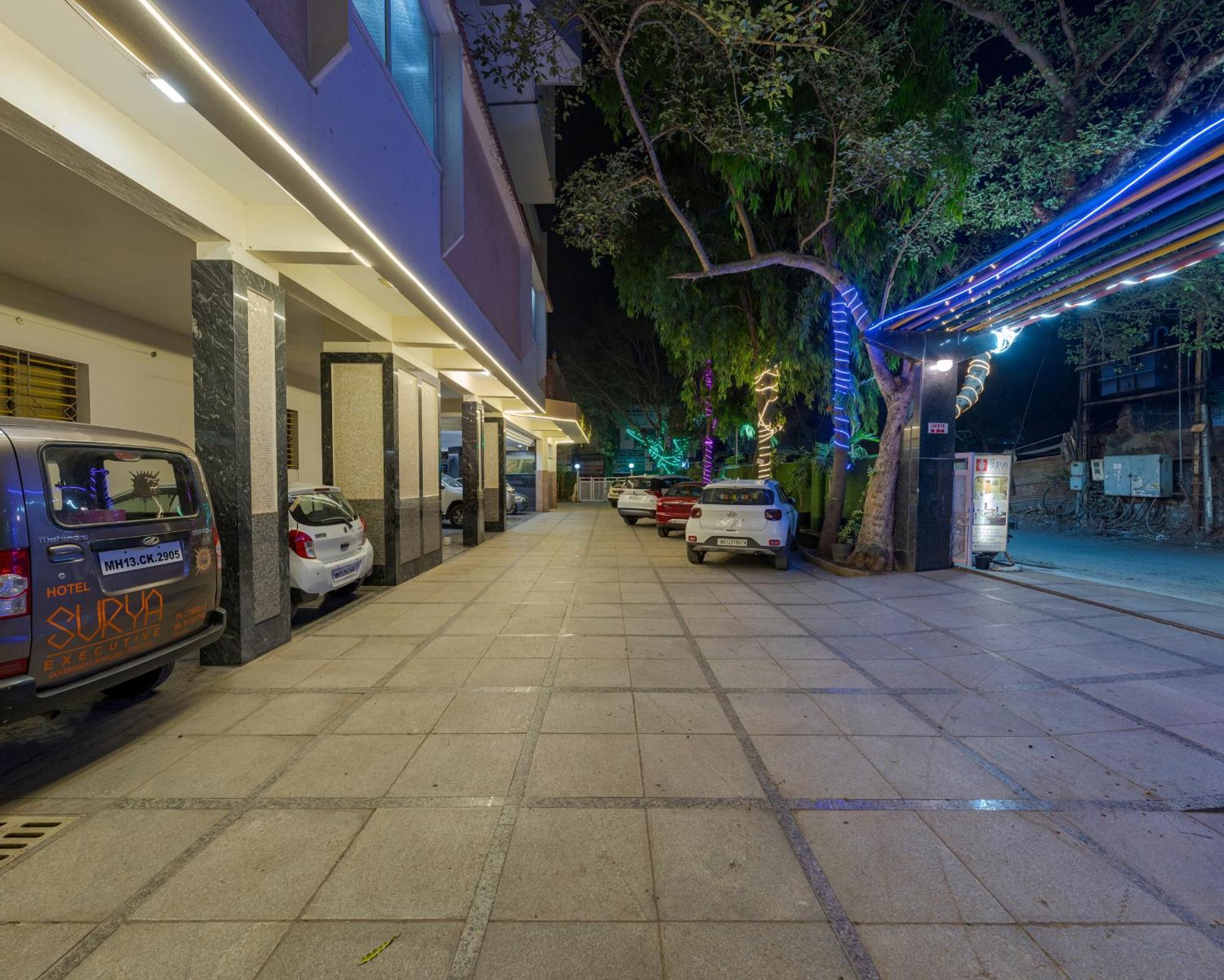 Hotel Surya Executive 3 Star Hotel Solapur Exterior photo