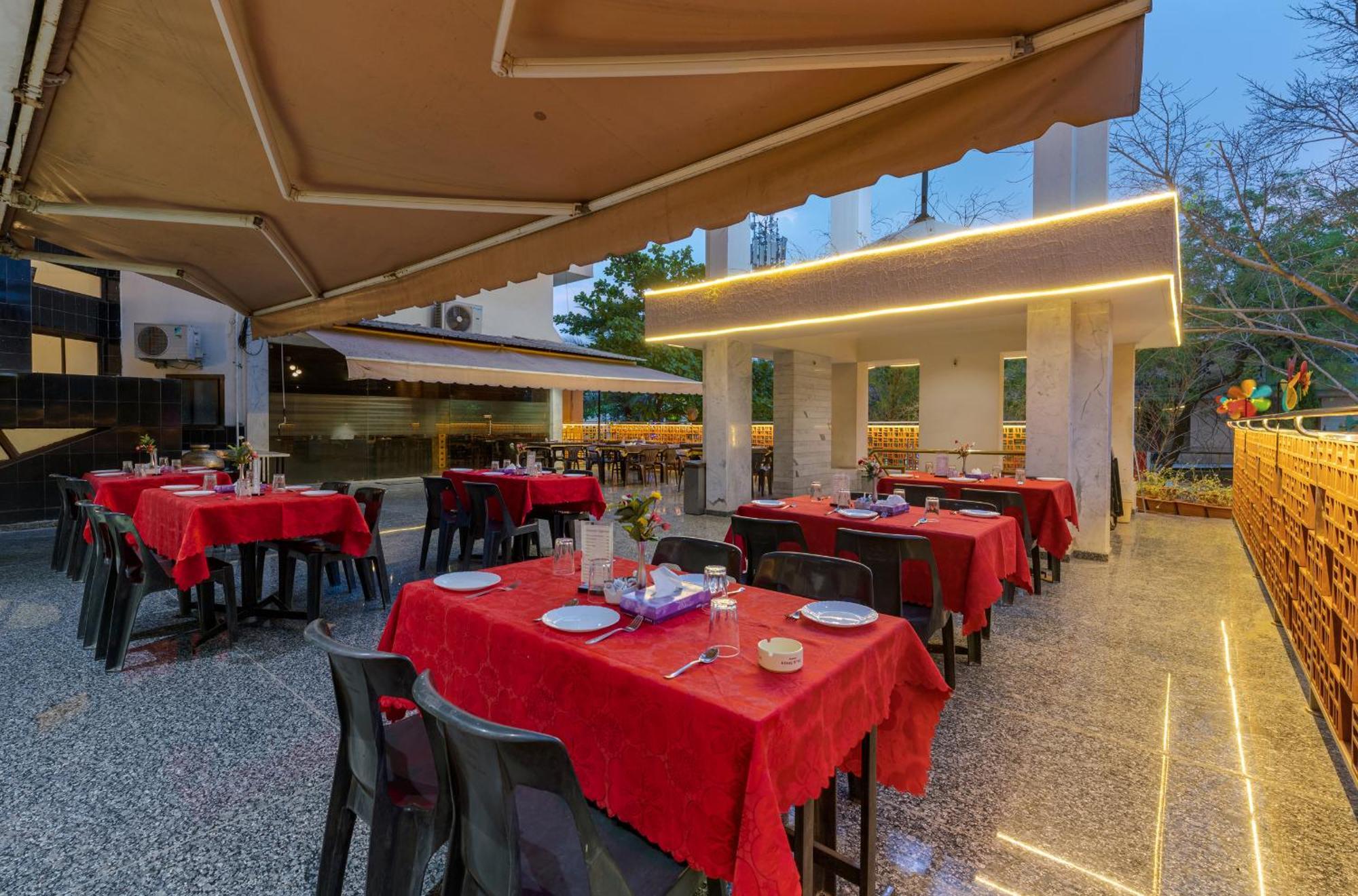 Hotel Surya Executive 3 Star Hotel Solapur Exterior photo
